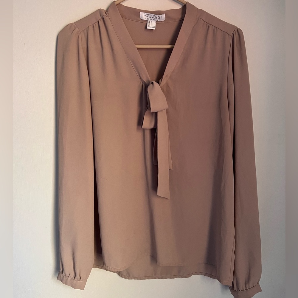 Beige Front Toe/Pussybow Blouse